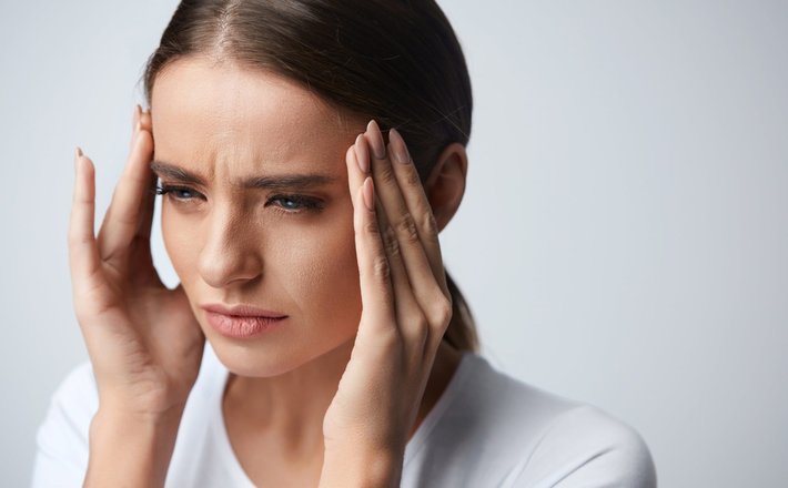 50% людей с головной болью занимаются самолечением 
